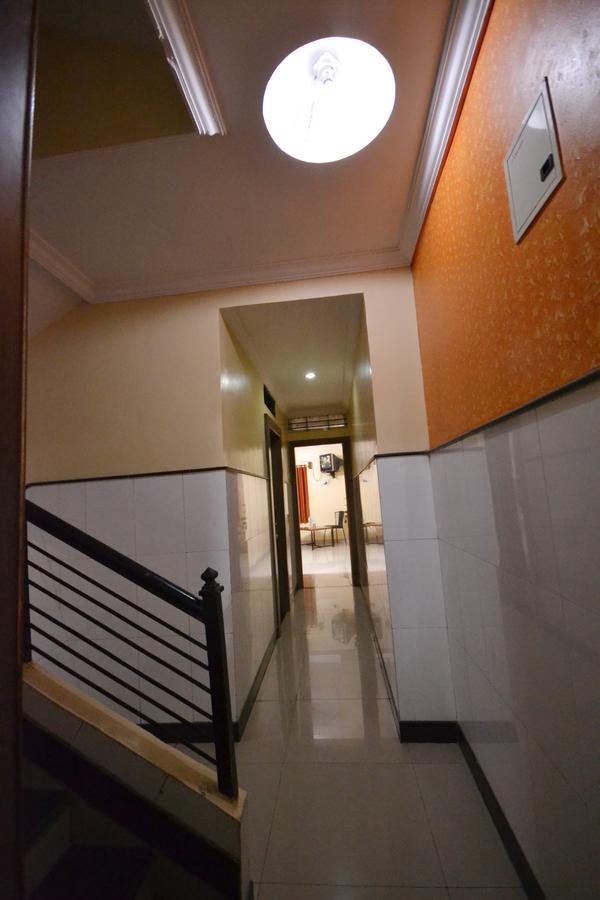 Hotel Madhava Shirdi Bagian luar foto