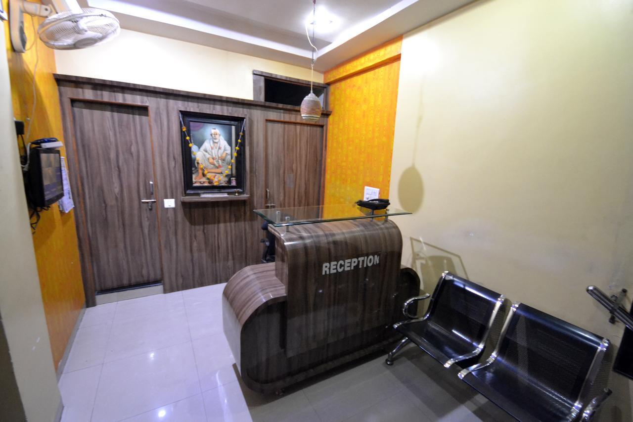 Hotel Madhava Shirdi Bagian luar foto
